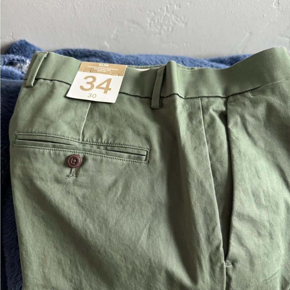GAP slim fit pants with flex waistband. NWT